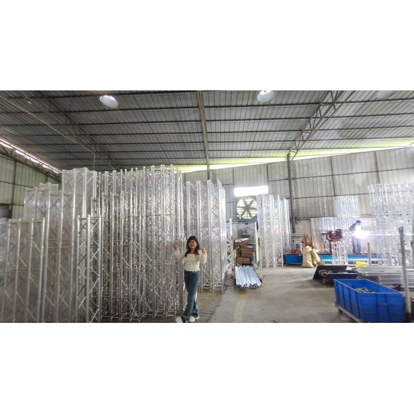 Lightweight Portable Modular Aluminium Stage Truss for Event Lighting Systems