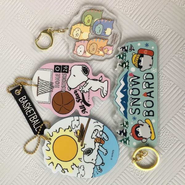 Customized Acrylic keychain/pendent with Anime figure/star/Cartoon figure/Company Logo Printed