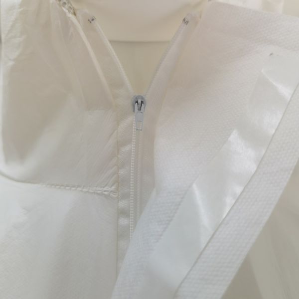 Предоставьте бесплатный образец защитного костюма с капюшоном типа5 6 En1149 одноразовый костюм S-5XL