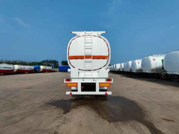Versatile Tankers For Liquid Fuel Bulk Cement LNG LPG Powder Diesel And More 12t Grade