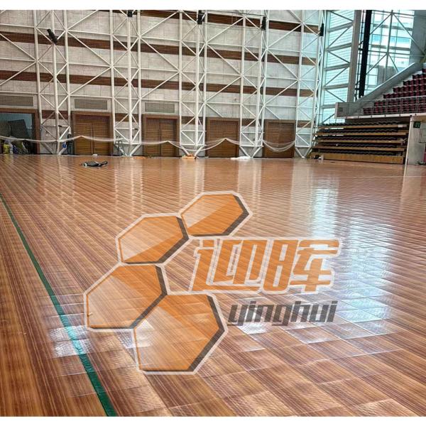 Modular Sport Woodgrain Basketball Flooring Interlocking UV Resistant For Volleyball Court