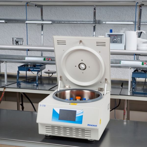 4000rpm Benchtop Centrifuge 3437xg RCF Centrifuge Machine Hybrid Rotor Touchscreen Control