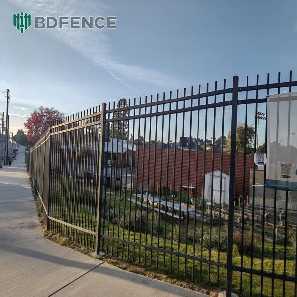 Sloped Ground Powder Coated Tubular Fencing Adjustable Feet