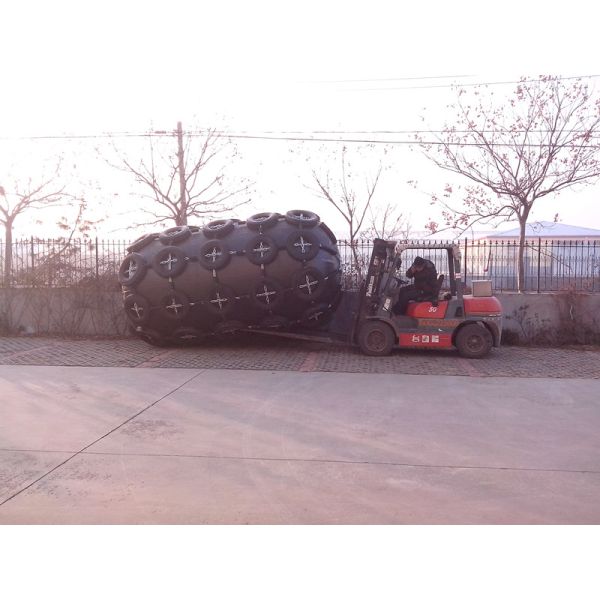 Boat Inflation Marine Rubber Fender Black Color 10 Years Design Using Life