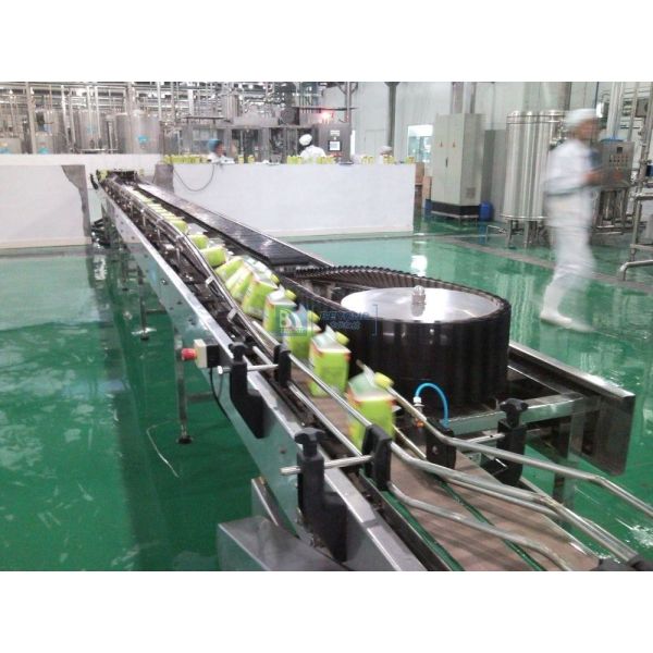 Computer Controlled Soft Drinks Manufacturing Plant Fruit Juice Making Machine 4000 LPH