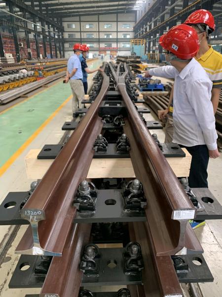 Rail en acier 12KG de lumière de Q235B 55Q