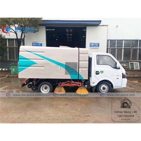Dongfeng 2 - 3T Mini Road Sweeper Truck With 0.8cbm Water Tank And 1.7cbm Dust Tank