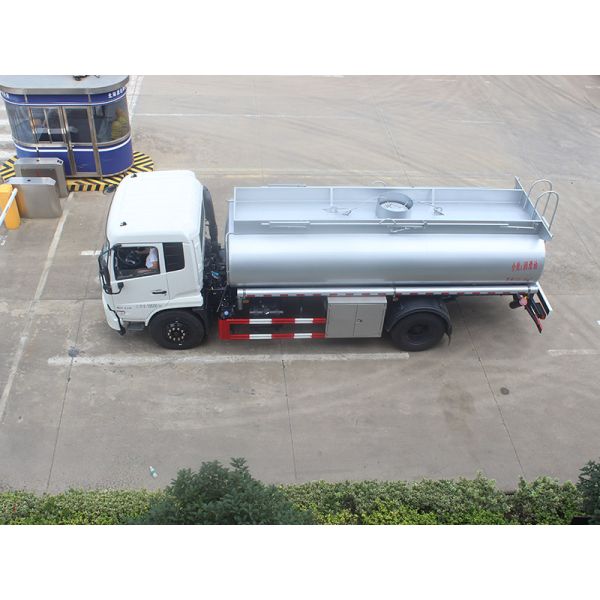 Dongfeng 12.5 Cubic Meter Chemical Tanker Truck SCS5181GPGDFH6 Liquid Transport Vehicle