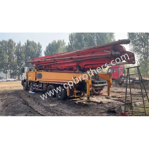 2013 Putzmeister 56m Used Truck Mounted Concrete Boom Pump with Construction Projects