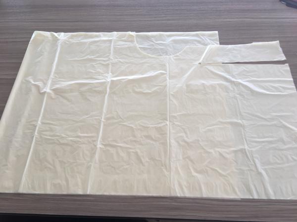 Beauty Salon PE Disposable Hairdressing Capes / Disposable Barber Cape Waterproof