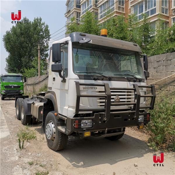 Tête résistante de camion de remorque du camion 50-80tons de tracteur de SINOTRUK HOWO 6X4 semi