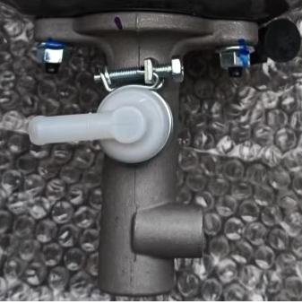 Cylindre d'embrayage principal avec booster à vide 1607100T3AC pour les bus JMC Jingma