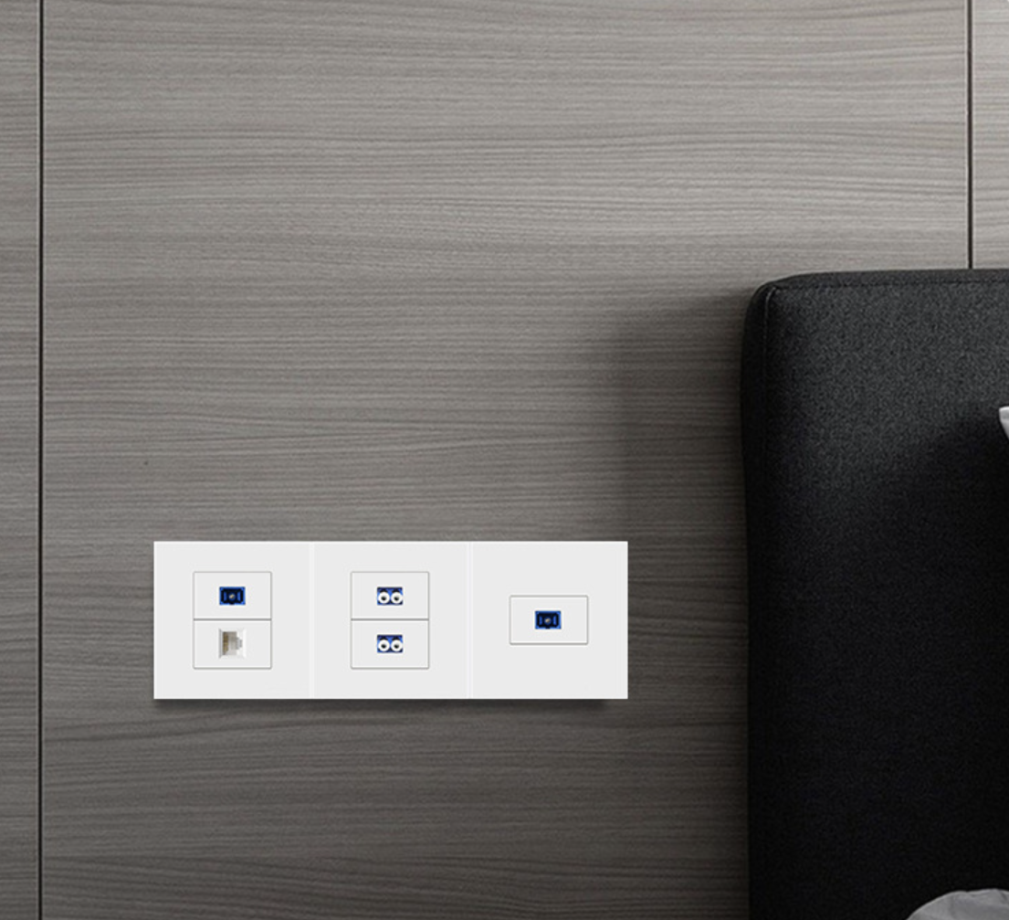 IP20 Rated LC/SC Socket with 86 * 86 mm Size and 0.1dB Loss for High-Performance Fiber Alignment
