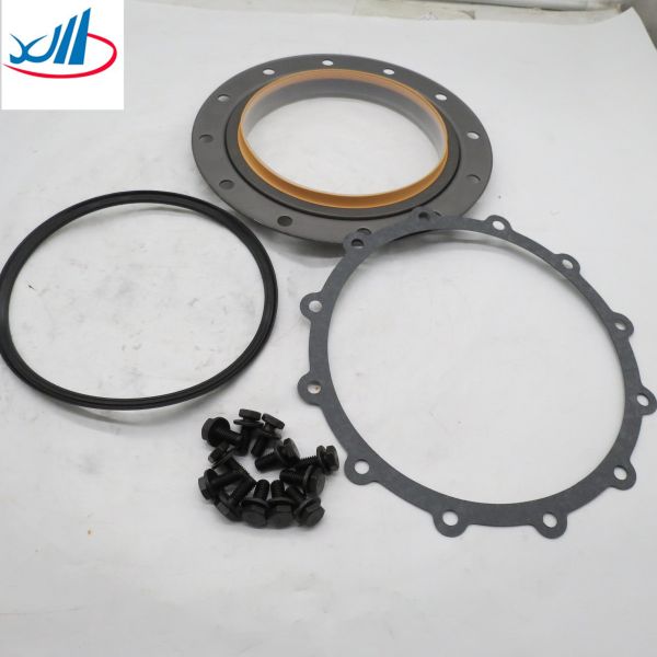 Wheel Hub Bolt Rear Wheel Bolt 81.45501.0083 H150A22120BZF3 For Shacman Truck