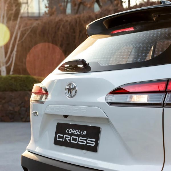 4460x1825x1620 Gasoline Toyota Corolla Cross 2.0L Petrol SUV 4 Doors 5 Seats For Home