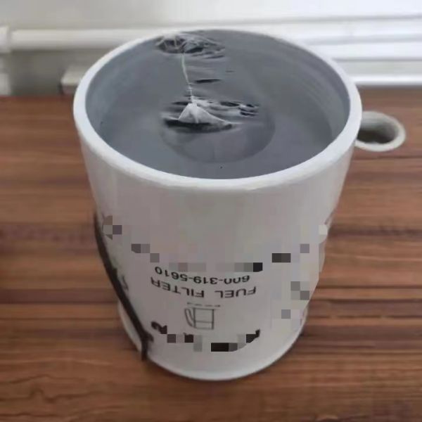 Filter Impurities with the PC300-8M0 and PC360-8-M0 Fuel Filter 600-319-5611/5612/5610