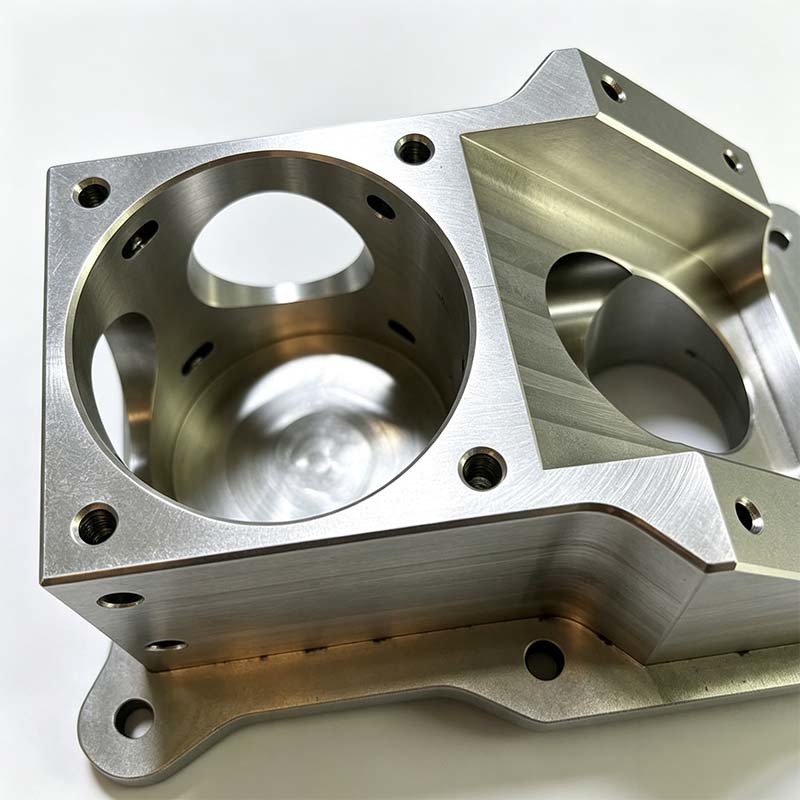Custom 5-Axis CNC Milled 6061-T6 Aluminum Housing Enclosure with Multi-Cavity Structure
