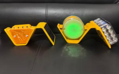 太陽ガードレイル 反射型トラペゾイド境界線 黄色と赤 LEDライト プラスチック素材 モダンガードレイル境界線