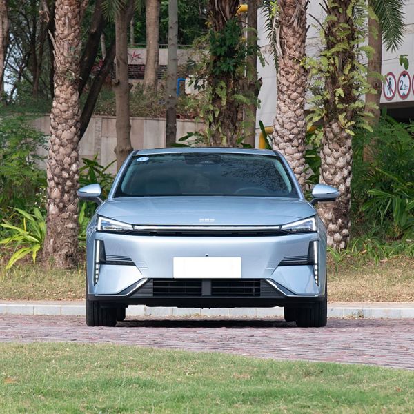 2025 for Galaxy L6 140KM Blue Plug-in Hybrid Electric Sedan 5 Seats 150-200kW Long Range Low Fuel Consumption
