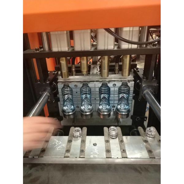 Пластиковая делая машина прессформы дуновения бутылки минеральной воды нового поколения