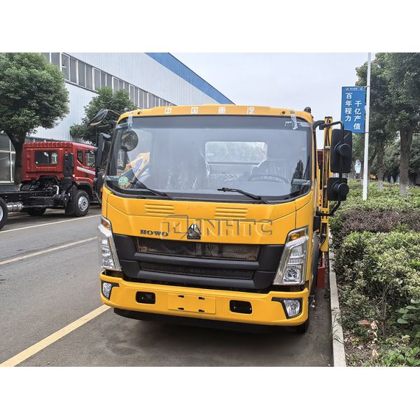 HOWO Light Double Deck Flatbed Road Rescue Wrecker Tow Truck For Sale