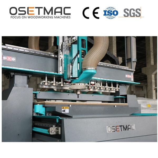 SYNTEC Servo Motor 3D Wood Carving CNC Router Machine with Adjustable Spindle Speed