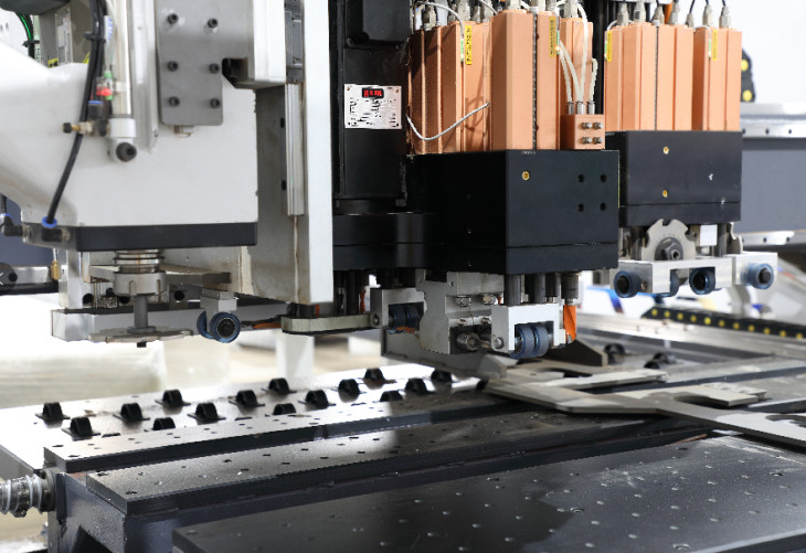 МАШИНА РАСТОЧКОЙ CNC ATC Lamello 6-встала на сторону HB711NH8 для работы по дереву