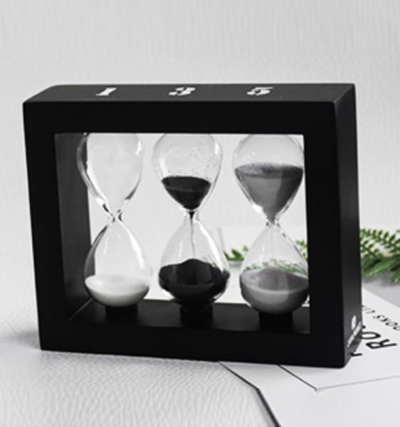 Big Sand Timer Hourglass Wooden Stool Pine Material For Souvenir And Festival Gift