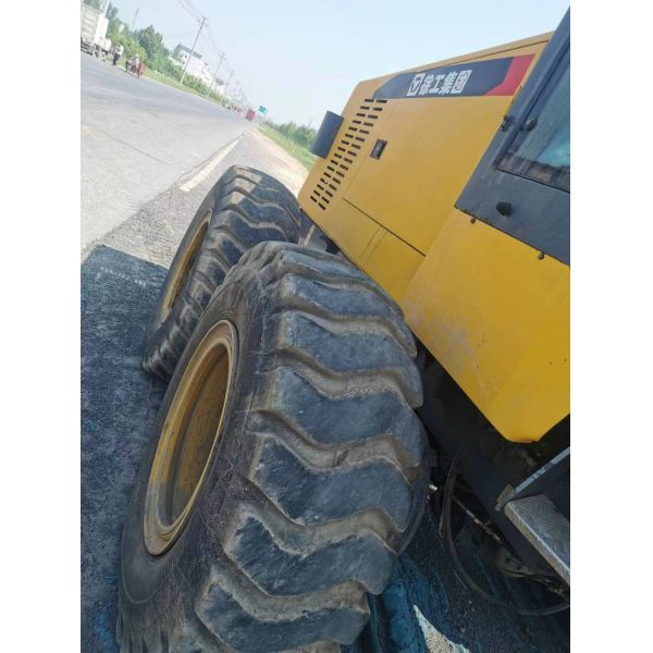 Подержанный грейдер XCMG GR180 Базовая комплектная машина 15400 кг