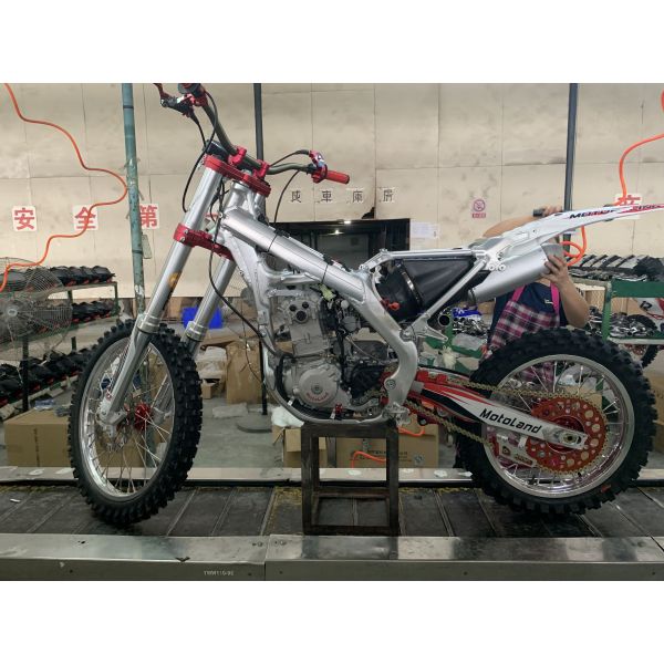 Professional 250cc Motocross Bike Water Cooling NC250 Engine And Aluminum Frame