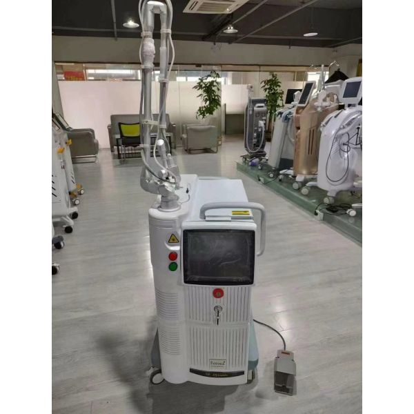 Adjustable Spot Laser Hair Removal Equipment , 1-10J/cm2 Home Beauty Equipment