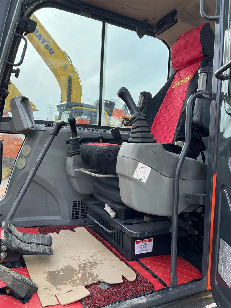Используемый экскаватор Crawler мини экскаватора Doosan DX60-9C подержанный гидравлический
