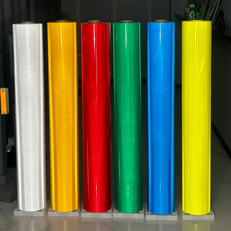 10-Year Service Life Diamond Grade Reflective Sheeting with Pressure-Sensitive Adhesive and Full-Cube Prismatic Construction