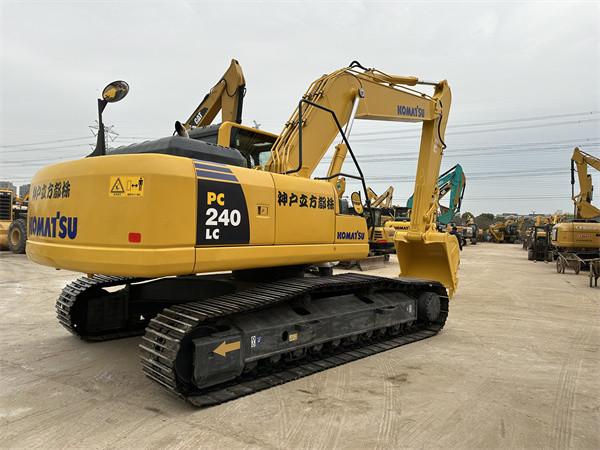 2020 Used Komatsu PC240LC-8 Excavator With Operating Weight Of 25130 Kg