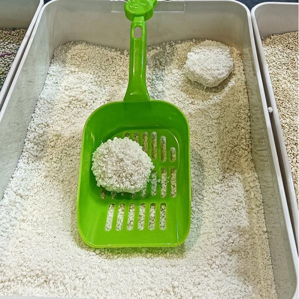 Litière pour chat à base de manioc désodorisant et non poussiéreuse, non collante, à base de tofu