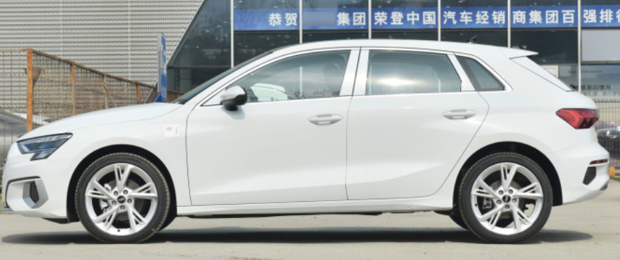 AUDI A3 салон 2023 мест двери 5 версии 4 лимузина 35 TFSI Shishang Yazhi года A3L