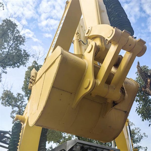 PC130-7 Excavadoras Komatsu de segunda mano Excavadora de 13 toneladas utilizada 66KW de potencia