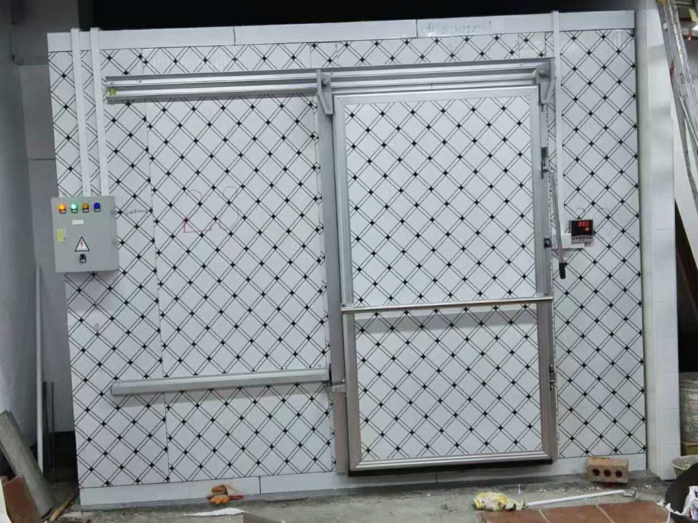 Прогулка - в двойнике замораживателя холодильника холодной комнаты коммерчески встала на сторону теплоизоляционная плита полиуретана