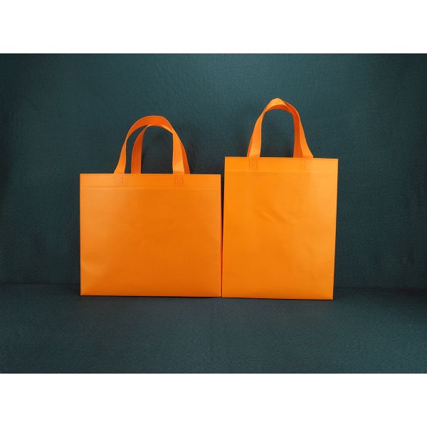 Biodegradable плашка отрезала не-сплетенные хозяйственные сумки с сумками eco бакалеи логотипов напечатанными таможней повторно использованными дружелюбными многоразовыми