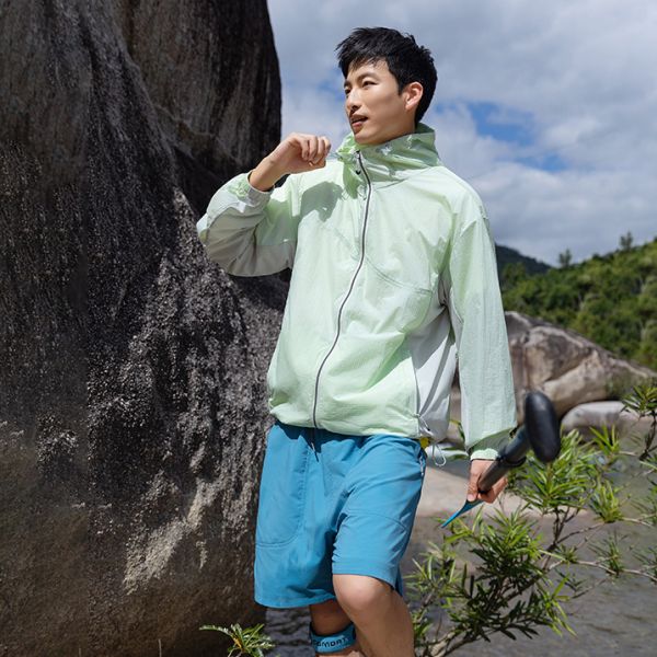 Men Breathable Quick Dry UV Protection Hooded Jacket for Outdoor Beach Surf Trip