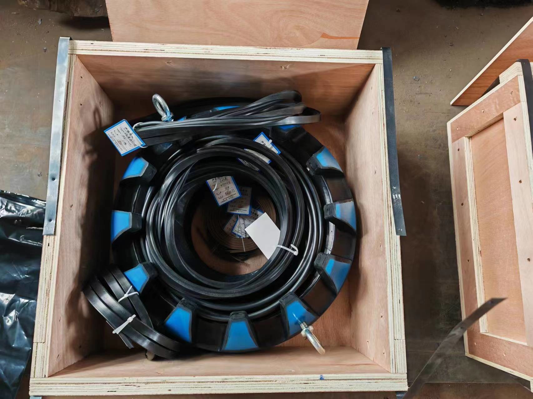 Буровые установки BOP HRSB 20 3/4 дюймов Кольцевой элемент упаковки BOP Разумная структура для управления скважиной