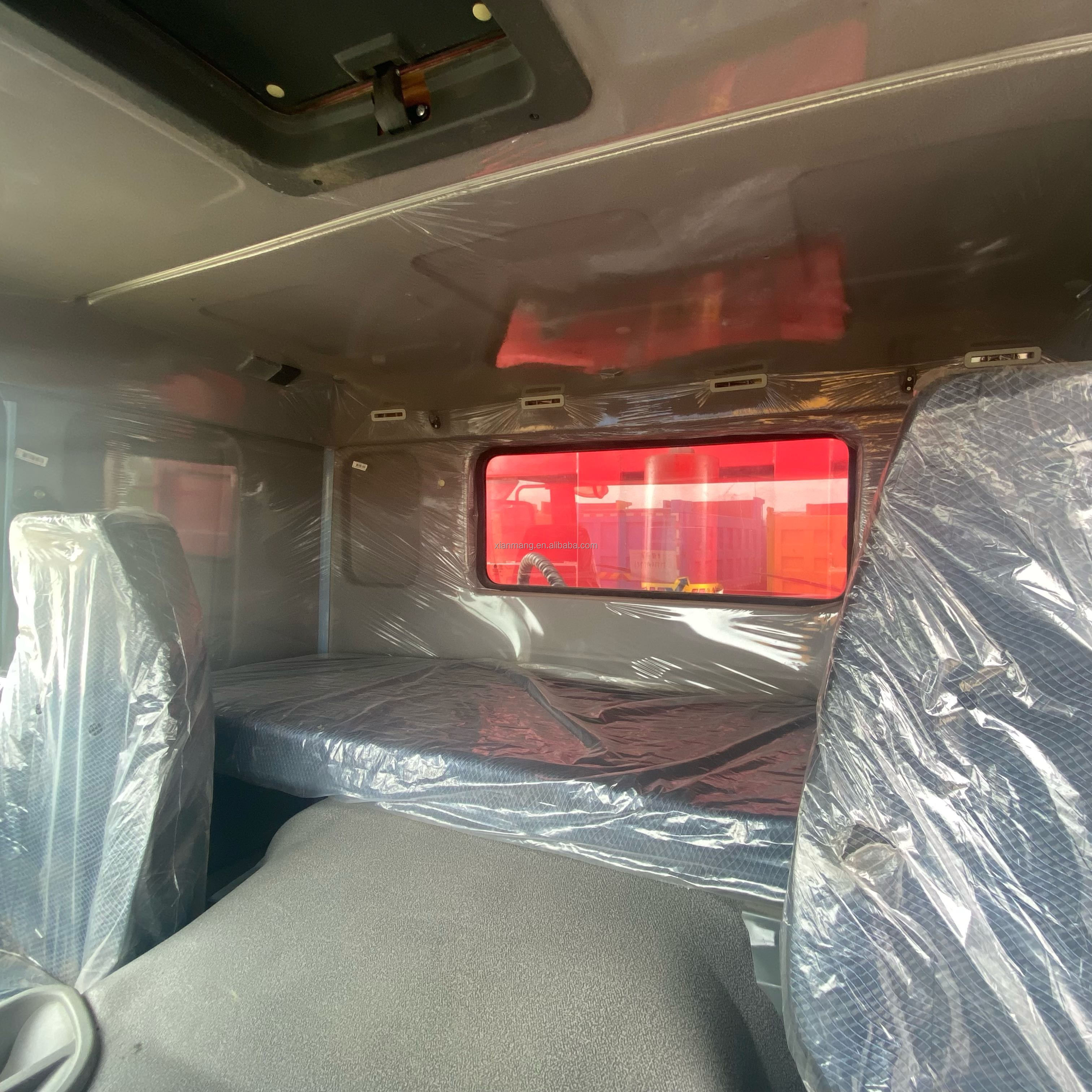 Sinotruk 6X4 371HP 30 тонн 20 кубических метров грузовик голубой цвет для африканского рынка