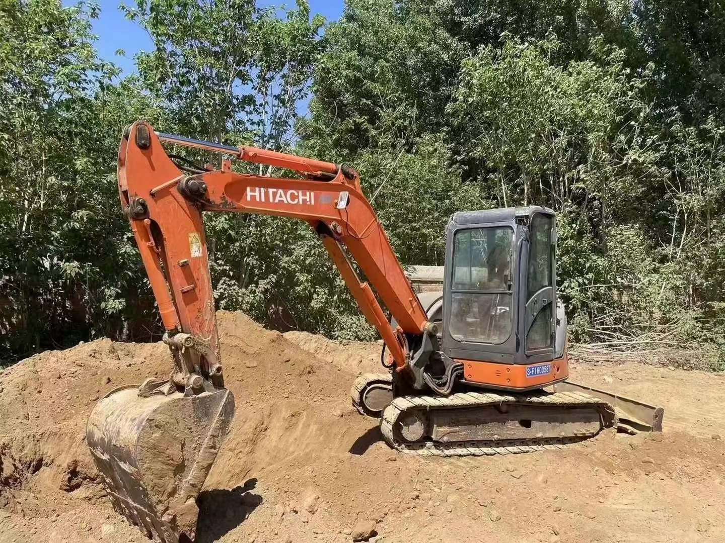 Мощный подержанный экскаватор, Hitachi ZX65 из Японии