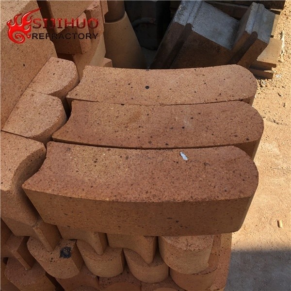 50%-65% SiO2 Content High Alumina Arc Refractory Brick for Petrochemical Industry