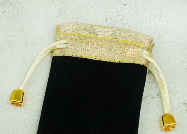 Перфурме разливает сумки по бутылкам подарка Дравстринг, черный мешок бархата с дизайном ткани золота