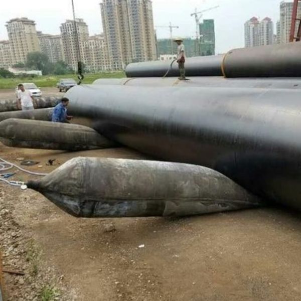 海洋のゴム製 エアバッグを進水させる2.0m*15mの反破烈の船
