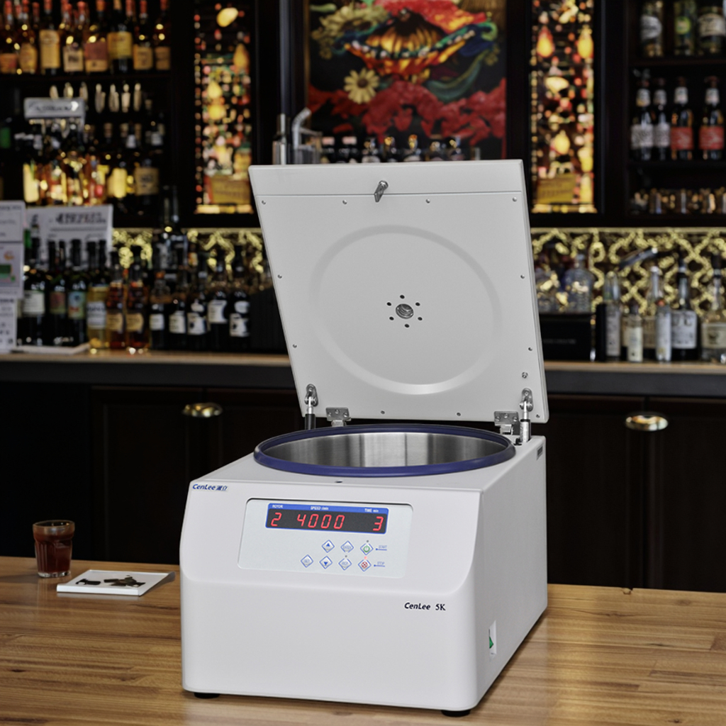 OEM 5000rpm Horizontal Benchtop Centrifuge Machine 4x500ml Large Capacity Wine Cocktail Clarification for Lab Use