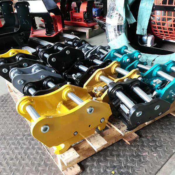 NM360/400 Material Hydraulic Quick Hitch  Customized
