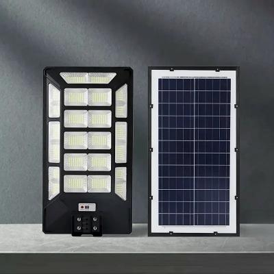 100W éclairage de rue solaire avec une batterie intégrée et un capteur de mouvement conçu