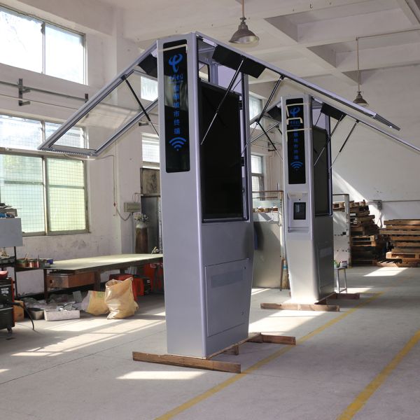 Totem Outdoor Touch Screen Kiosk 2000nits Advertising Equipment LCD Display